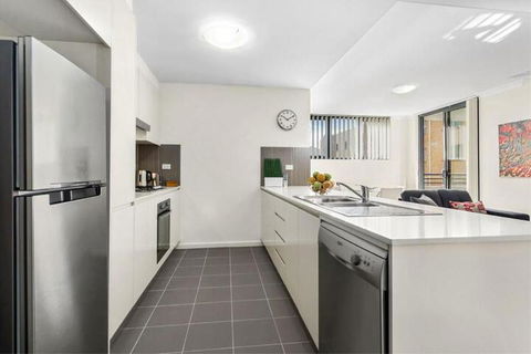 Astra Apartments Liverpool - Darwin Tourism 6