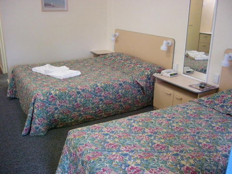 Mid Coast Motor Inn - Darwin Tourism 5