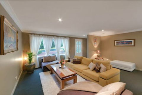 Mountainside B&B - Darwin Tourism 6