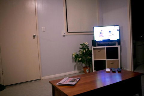 Cave Place Units - Darwin Tourism 6
