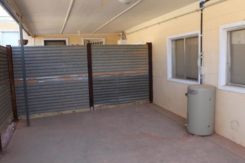 Cave Place Units - Darwin Tourism 5