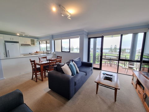 Newcastle Short Stay Apartments - Flagstaff Apartments - Darwin Tourism 0