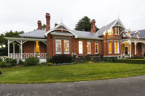 Arcoona Manor - Darwin Tourism 1