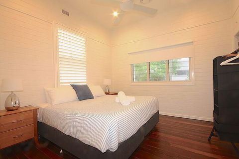 A PERFECT STAY - Cavvanbah Seaside Cottage - Darwin Tourism 6