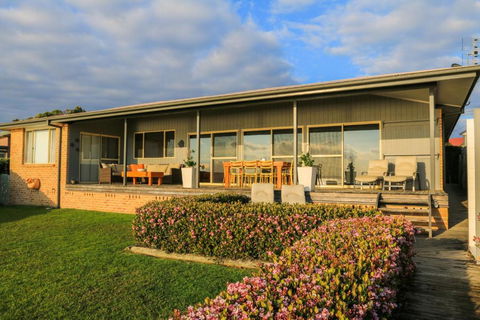 Bunkys By The Sea Holiday House - Darwin Tourism 5