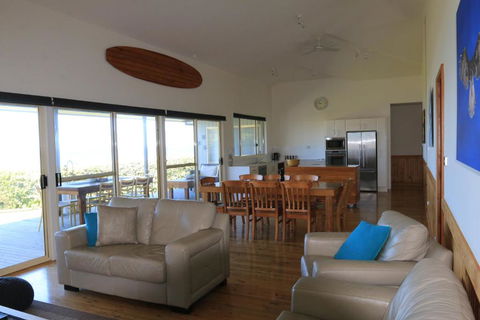 Bunkys By The Sea Holiday House - Darwin Tourism 3