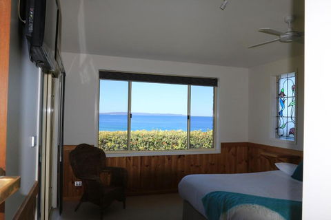 Bunkys By The Sea Holiday House - Darwin Tourism 6