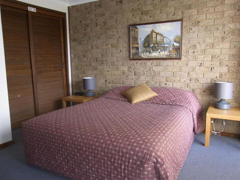 A Furnished Townhouse In Goulburn - Darwin Tourism 6