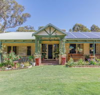 Devonleigh Bed  Breakfast - Darwin Tourism