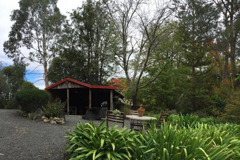 Brigadoon Cottages - Darwin Tourism 5