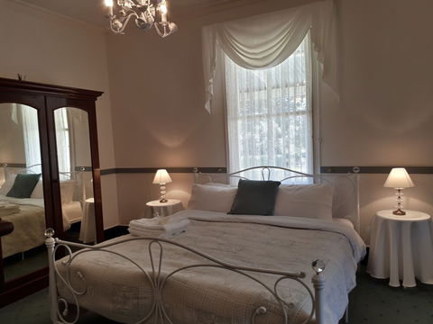 Plynlimmon The Heritage Cottage At Kurrajong - Darwin Tourism 5