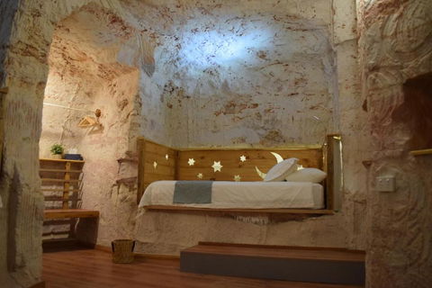 Dug Out B & B Apartments - Darwin Tourism 6