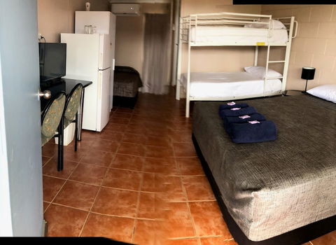 Childers Budget Accommodation - Darwin Tourism 4