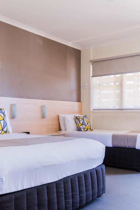 Hotel Canobolas Motel & Units - Darwin Tourism 4