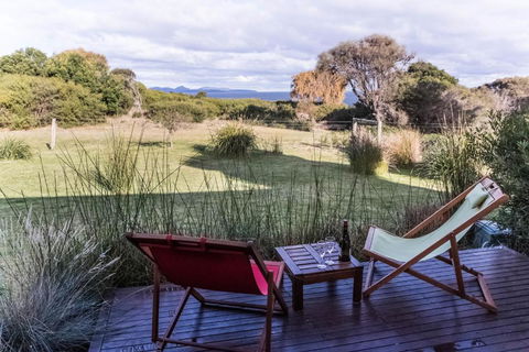 Eagle Peaks At Freycinet - Darwin Tourism 4