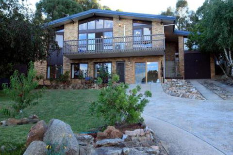 Alpine Apartment Great Location With Views Of Lake Jindabyne - Darwin Tourism 0