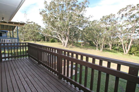 Hill Top Water & Bush Views - Darwin Tourism 1