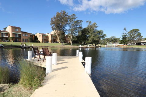 Holiday On The Water - Darwin Tourism 1