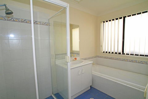 Waterfront Getaway In Sussex - Darwin Tourism 4