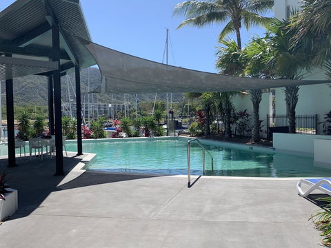 Absolute Waterfront Magnetic Island - Darwin Tourism 2