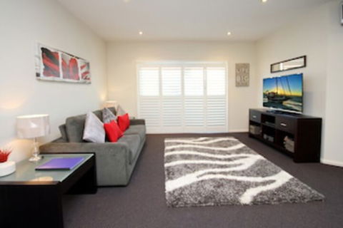 Pacific Blue Apartment 258 265 Sandy Point Road - Darwin Tourism 0