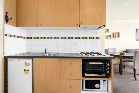 ELIZA, 2BDR Melbourne Apartment - Darwin Tourism 5
