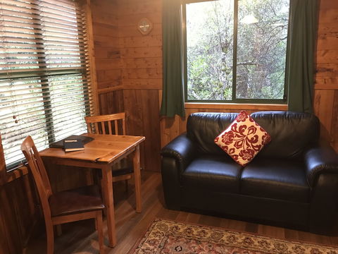 Cradle Mountain Highlanders Cottages - Darwin Tourism 6