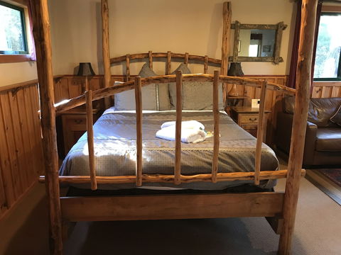 Cradle Mountain Highlanders Cottages - Darwin Tourism 2