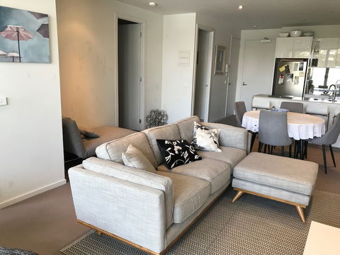 Marina View Apartment On The Maribyrnong River, Melbourne - Darwin Tourism 2