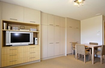 Chalet Hotham 3 - Darwin Tourism 4