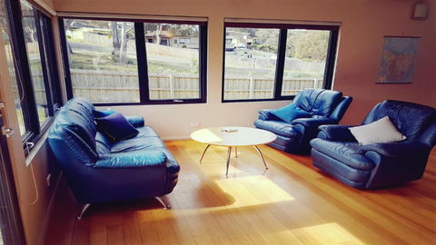 Architecturally Designed Beach House - Darwin Tourism 6