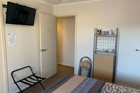 Short Stays Gippsland (Newborough) - Darwin Tourism 7