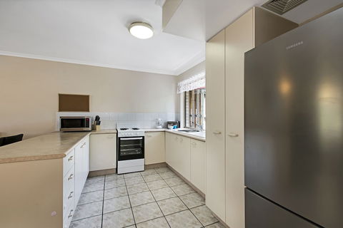 Growder Court 3 - Coolum Beach QLD - Darwin Tourism 5