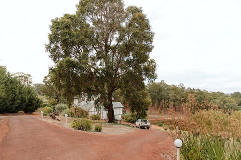 Nannup Hideaway - Darwin Tourism 1
