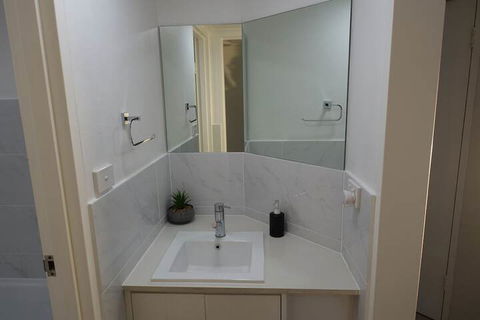 Nicholli, Bay Parklands, Unit 21/2 Gowrie Avenue - Darwin Tourism 3