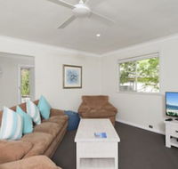 Box Beach Retreat 29 Essendene Road - Darwin Tourism