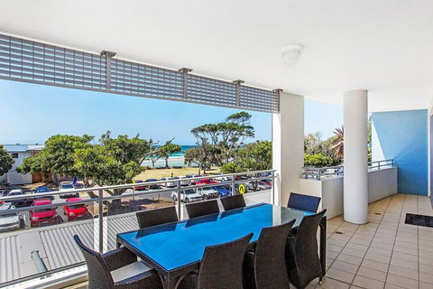 KINGSCLIFF OCEAN FRONT TERRACE 4 - Darwin Tourism 1
