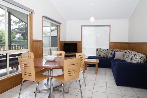 Holiday Haven Swan Lake - Darwin Tourism 2