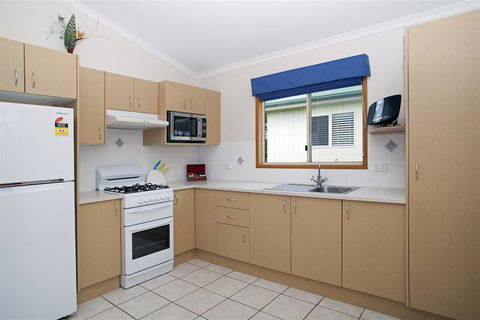 Holiday Haven Swan Lake - Darwin Tourism 6