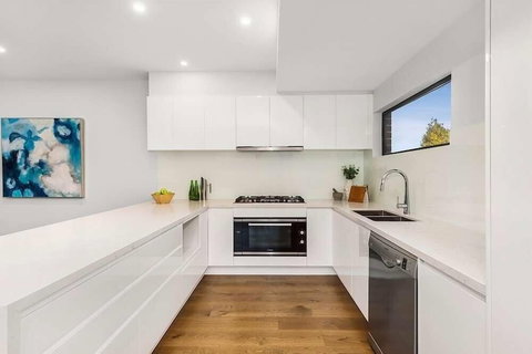 Glen Manor 1 - Darwin Tourism 4