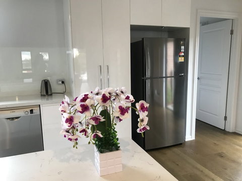 Glen Manor 1 - Darwin Tourism 1