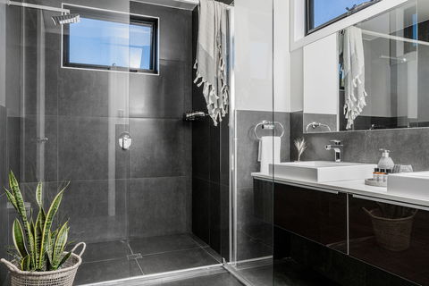 A PERFECT STAY - Catalina's - Darwin Tourism 5