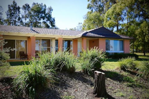 Verona Vineyard Cottage - Darwin Tourism 0