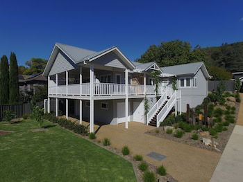 Autumn Home - Our Place At Bright - Darwin Tourism 4