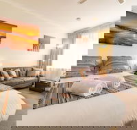 Ocean Sunset Glenelg Central Studio Apt - Darwin Tourism
