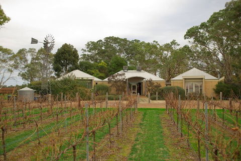 Yalumba Menzies Retreat - Darwin Tourism 3