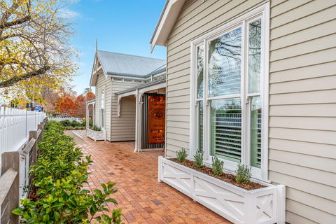Grandview Accommodation - The Elm Tree Apartments - Darwin Tourism 3