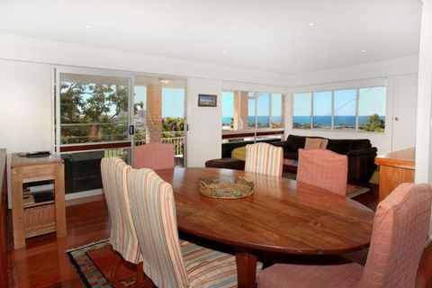 32 Barra Crescent Coolum Beach. Bond 500 FOXTEL WIFI Linen Supplied - Darwin Tourism 3