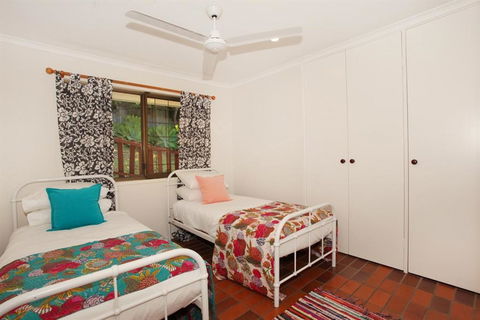 54 Coolum Terrace Coolum Beach - Darwin Tourism 3