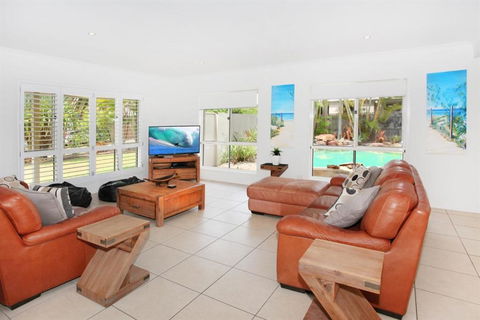 11 Dalmor Court Coolum Beach Pet Friendly Linen Supplied 500 BOND - Darwin Tourism 2